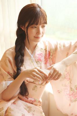 老婆出差闺蜜来家住几天